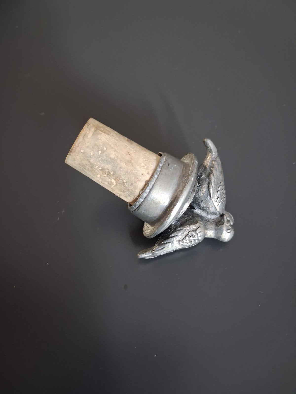 Vintage Flessenstop met Duiven tinnen tin Kurk, Vintage, Gebruikt, Ophalen of Verzenden, Metaal