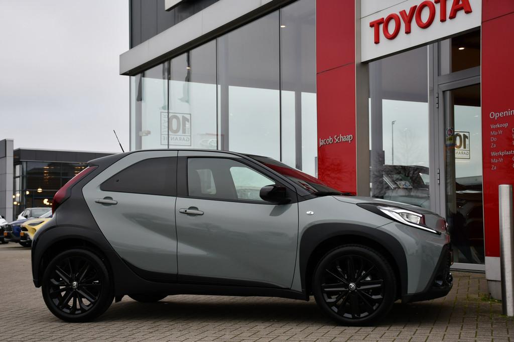 Toyota Aygo X 1.0 VVT-i MT Premium 72pk | JBL-audio | Keyles, Voorwielaandrijving, 12 maanden, Stof, Gebruikt