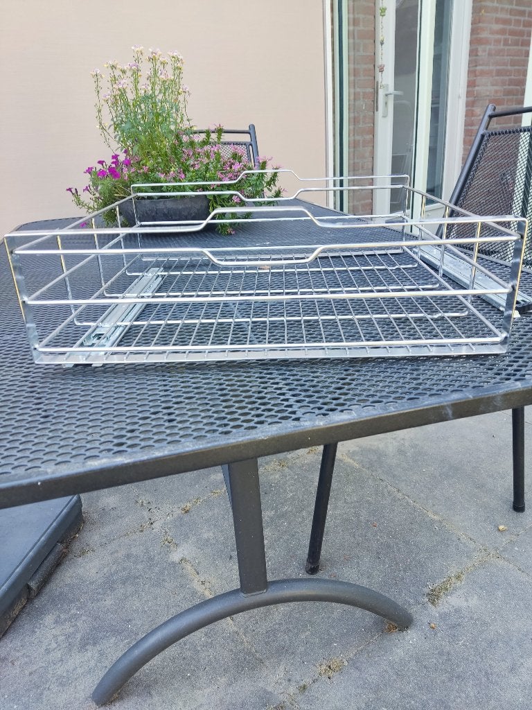 Draadlades voor (keuken)kast, Ophalen, 50 tot 100 cm, Zo goed als nieuw, Minder dan 100 cm