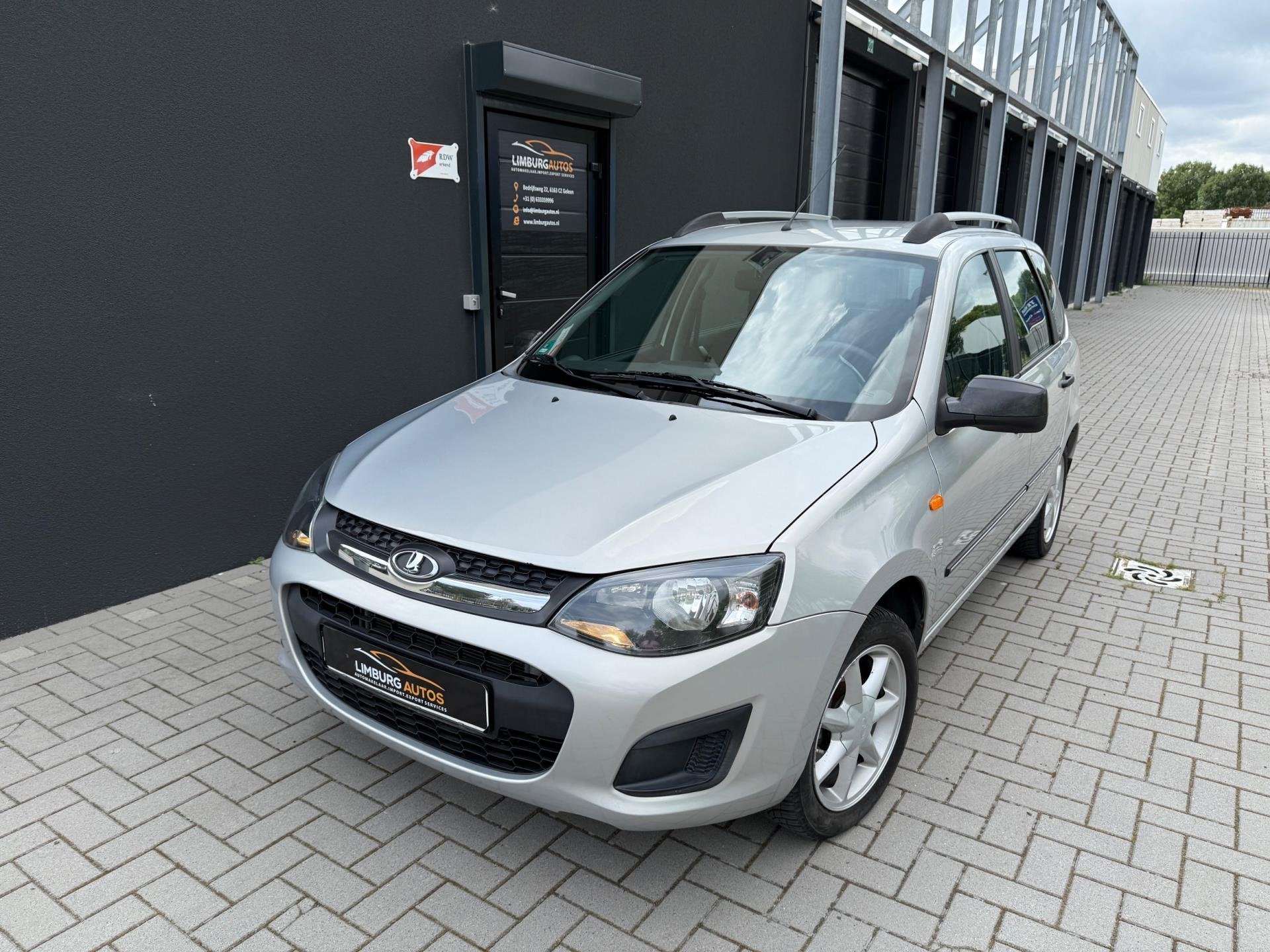 Lada Kalina 2194 Airco Elek Ramen Stoelverwarming Lage KM!, Auto's, Stof, Gebruikt, 4 cilinders, Bedrijf