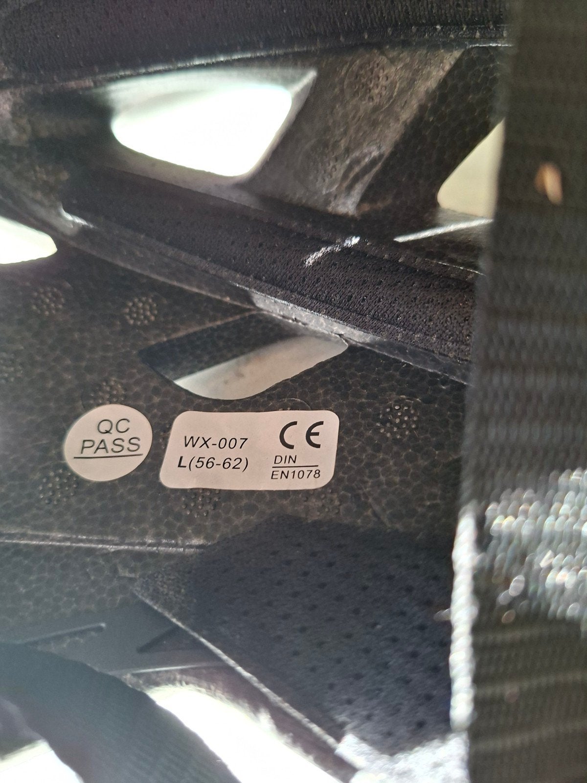 mountainbikehelm,  kan ook op elektrische fietsen gebruikt, Ophalen of Verzenden, Zo goed als nieuw