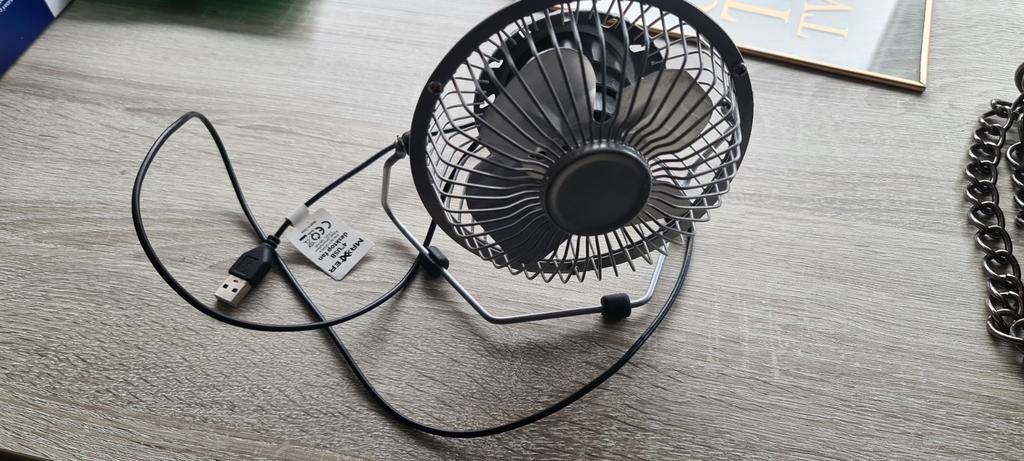 Compacte USB Ventilator - 60 cm kabel, werkt perfect, Witgoed en Apparatuur, Ventilatoren, Ophalen