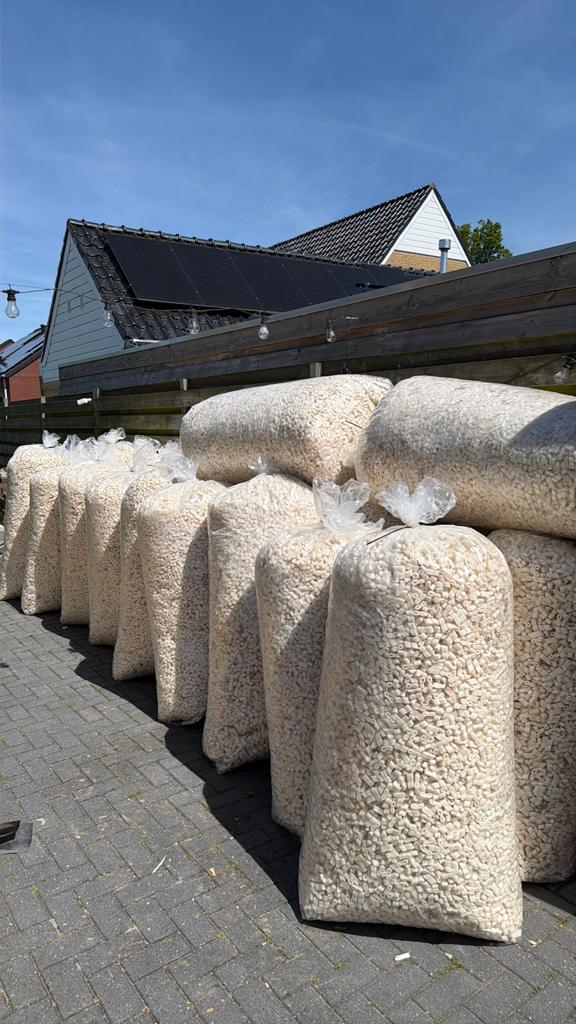 DROWA isolatiechips 40m3 voor kruipruimte isolatie, Ophalen, Overige materialen, Gebruikt, 12 cm of meer