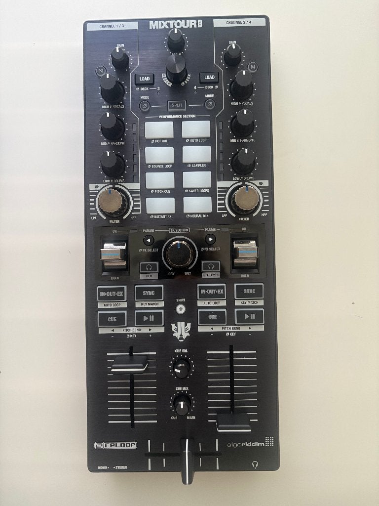 Reloop Mixtour Pro controller + beschermtas, Ophalen, Zo goed als nieuw, Dj-set, Reloop