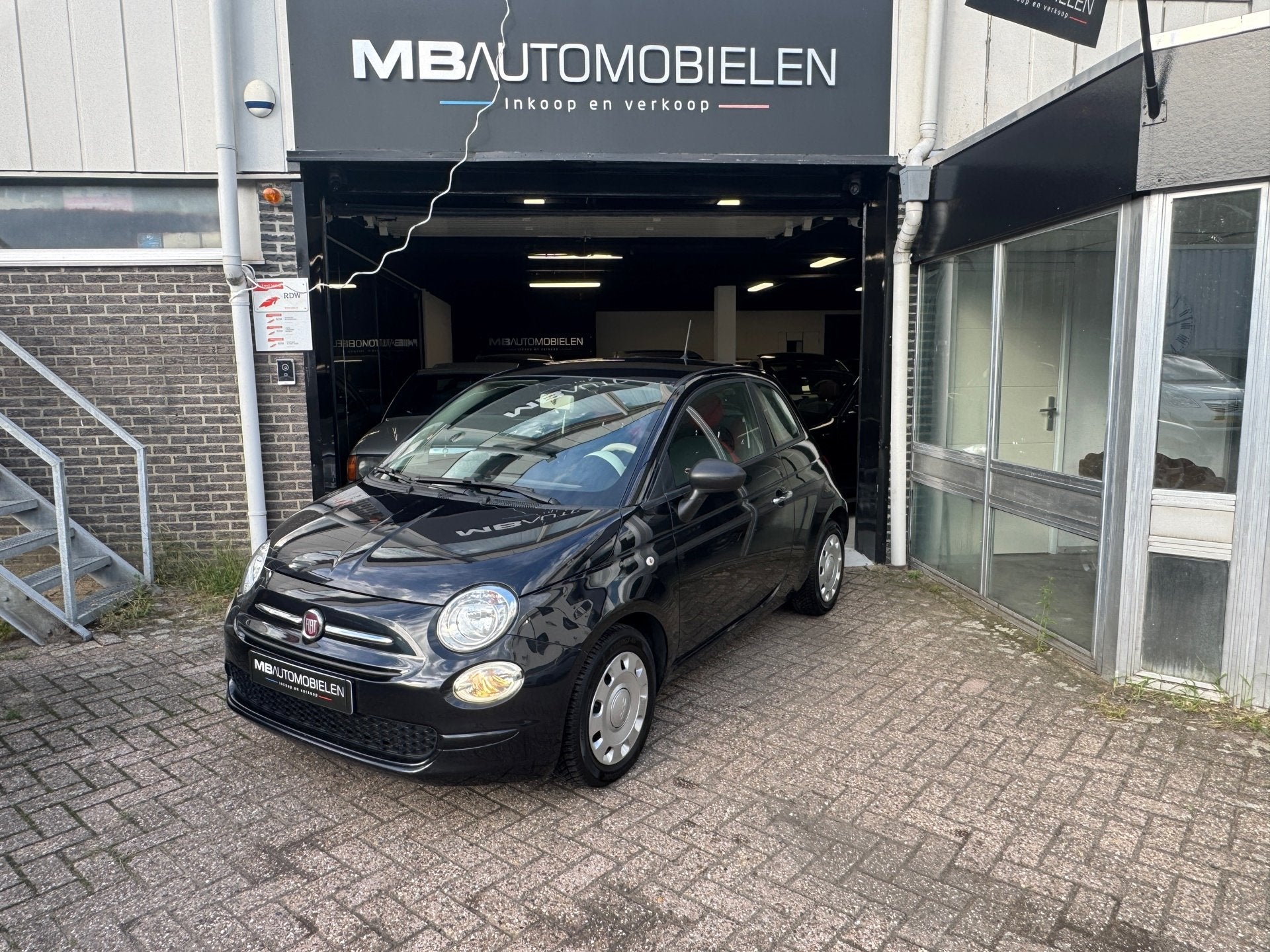 Fiat 500 1.2 Young/1 Jaar APK/Airco/Zwart/Facelift/Meeneempr, Auto's, Fiat, Voorwielaandrijving, Gebruikt, 4 cilinders, 840 kg
