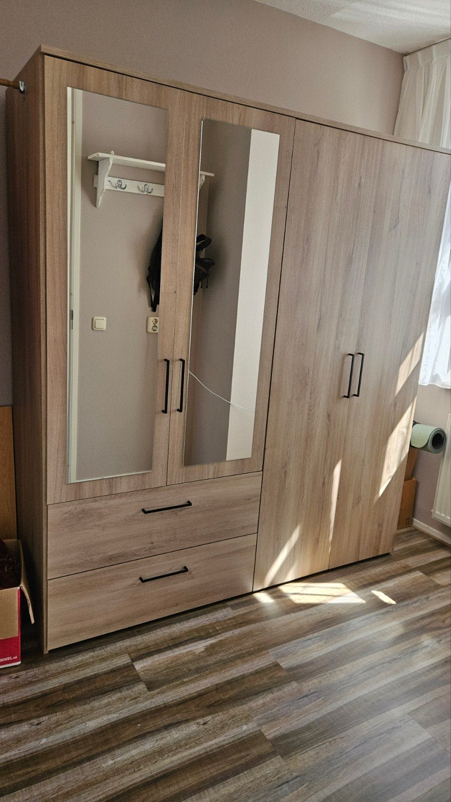 Moderne kledingkast met lades en planken, Huis en Inrichting, 100 tot 150 cm, Ophalen of Verzenden, Zo goed als nieuw, Modern