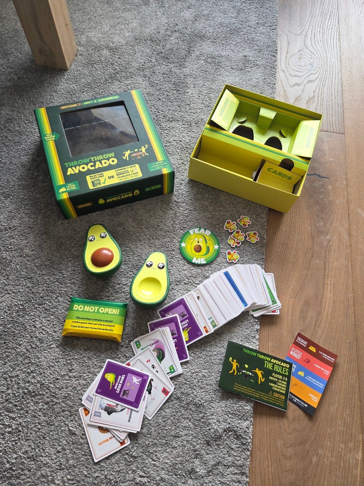 Throw Throw Avocado - Het hilarische ontwijkspel!, Een of twee spelers, Ophalen of Verzenden, Zo goed als nieuw, Exploding Kittens