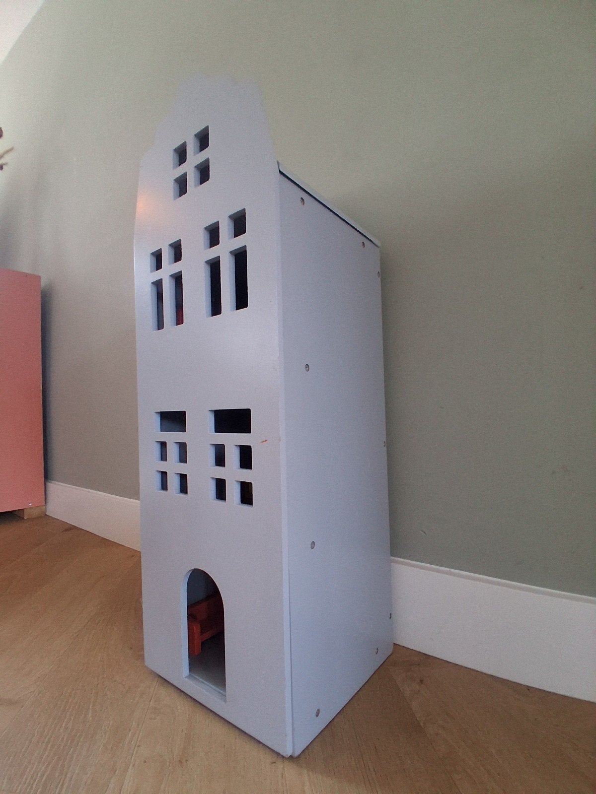 Houten Poppenhuis met Meubeltjes - Zo goed als nieuw, Ophalen, Zo goed als nieuw, Poppenhuis