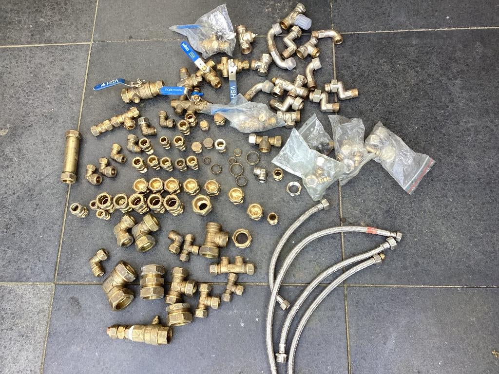 partij messing knelkoppelingen 12 t/m 40 mm, Doe-het-zelf en Verbouw, Metalen, Ophalen of Verzenden, Koper of Messing