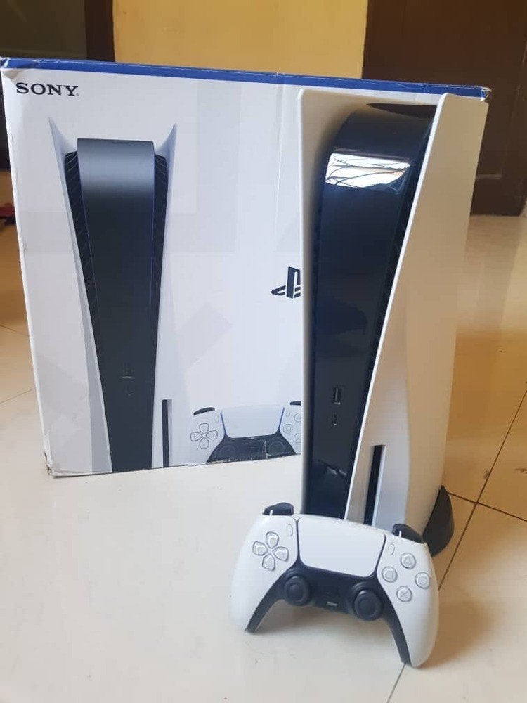 Complete PS5 Disc + original box, 2 controllers, headset and, Ophalen of Verzenden, Gebruikt