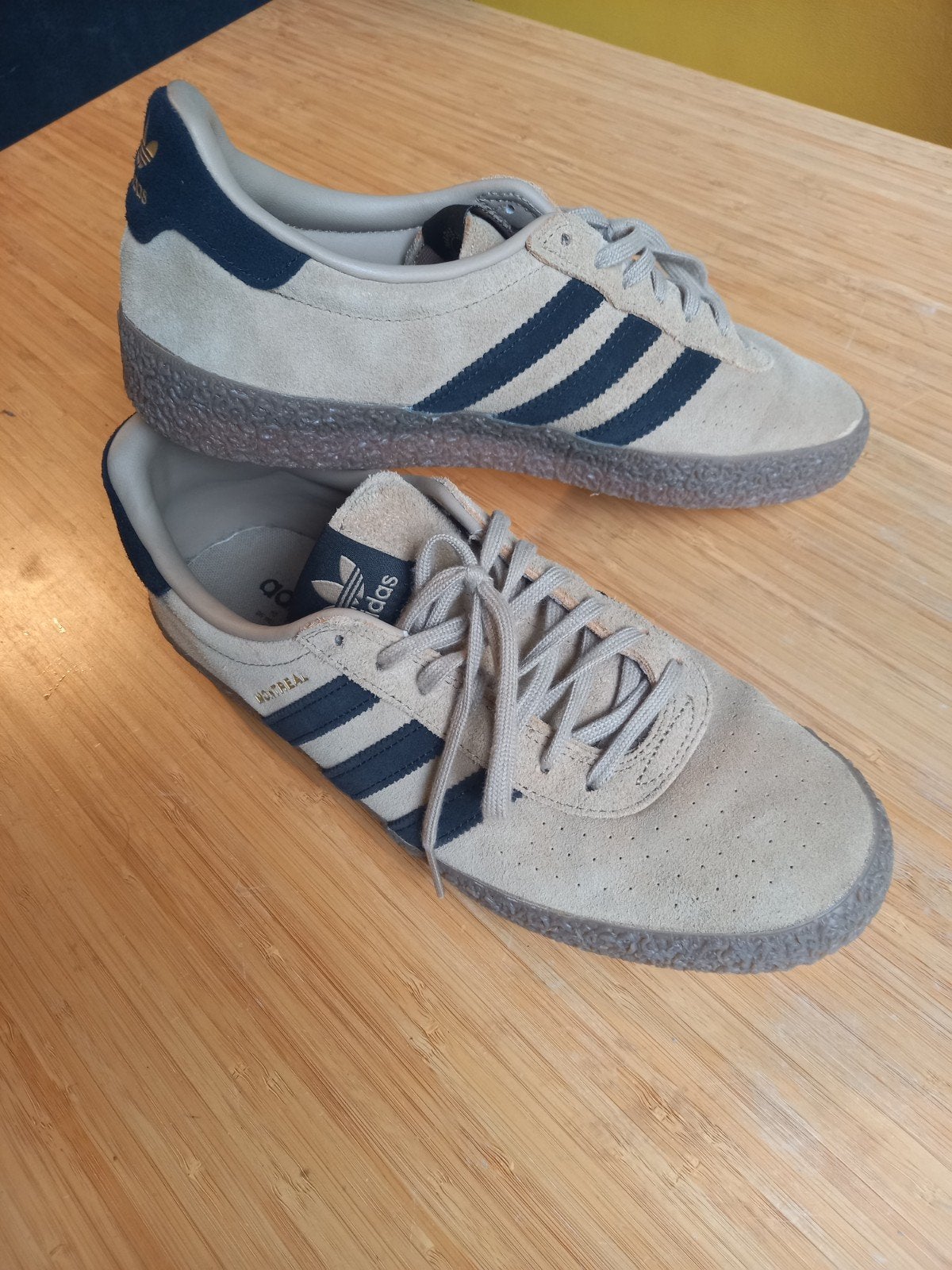 Adidas Gazelle sneakers - Maat 43 1/3 - Zo goed als nieuw, Bruin, Ophalen of Verzenden, Adidas, Sneakers of Gympen