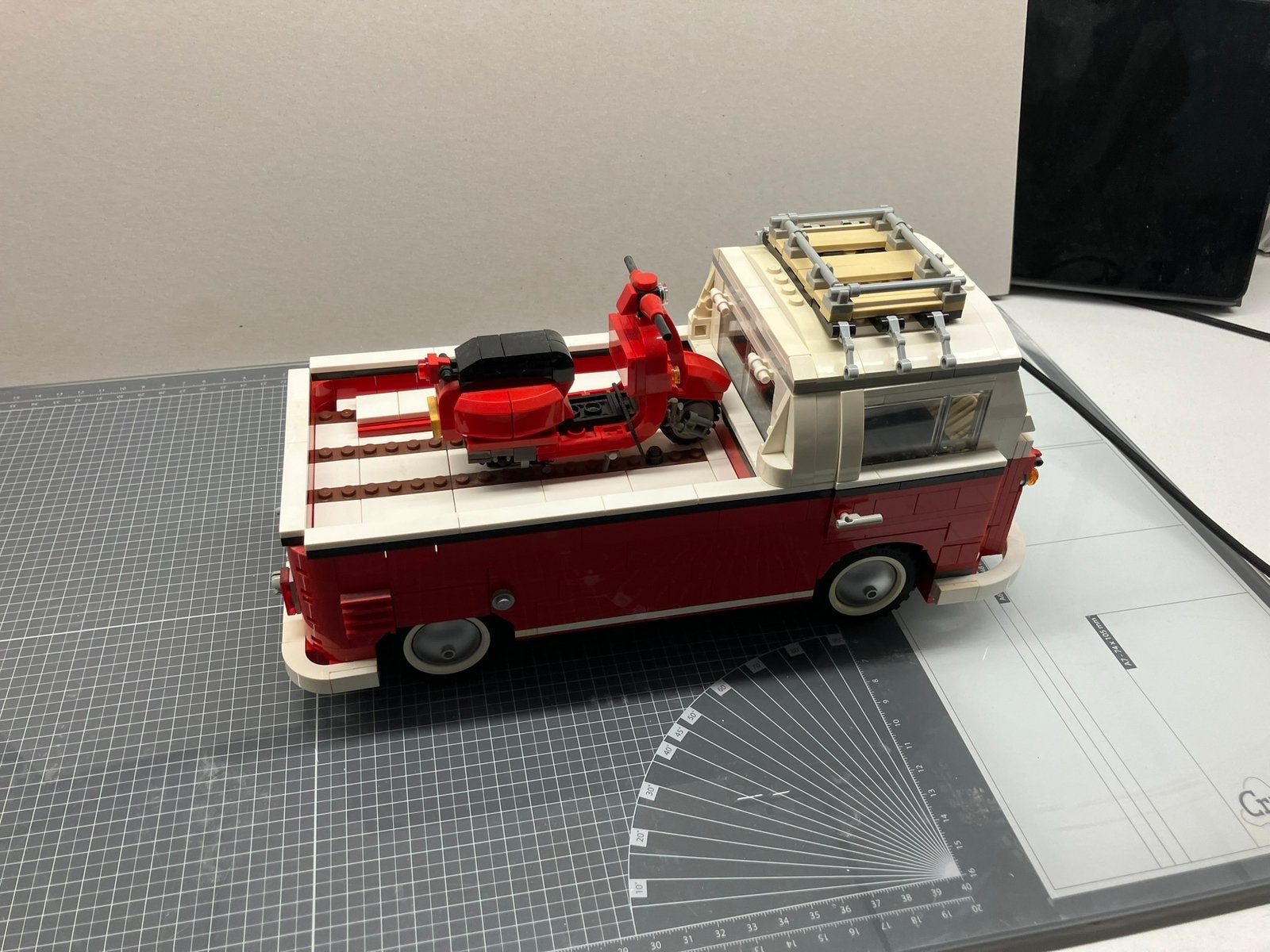 lego t1 pickup bus met vespa scooter 10220, Lego, Ophalen of Verzenden, Zo goed als nieuw, Creator