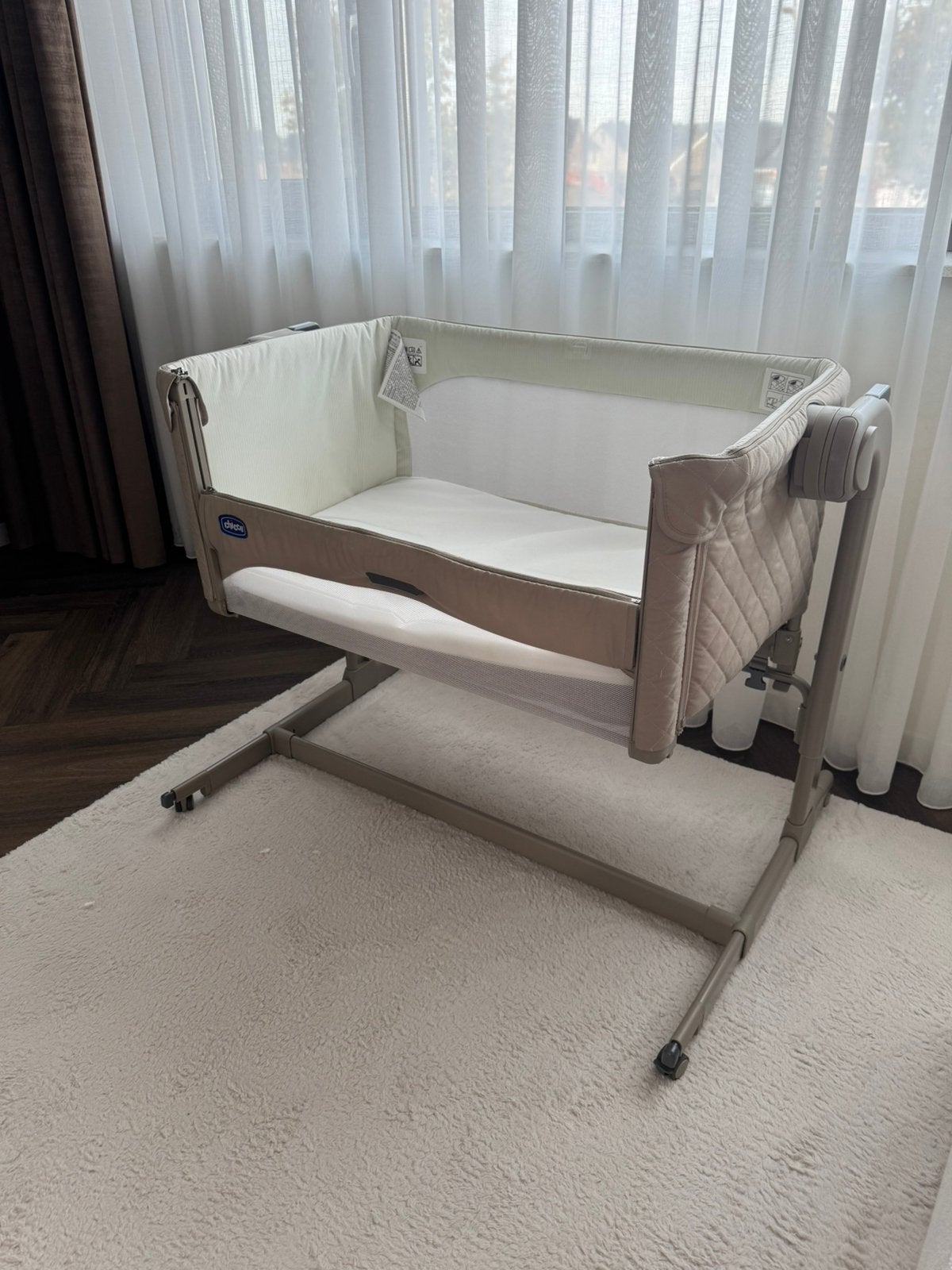 Chicco Co-sleeper Wieg - Next2Me  dessert taupe, Kinderen en Baby's, Ophalen, Zo goed als nieuw, Minder dan 140 cm, Matras