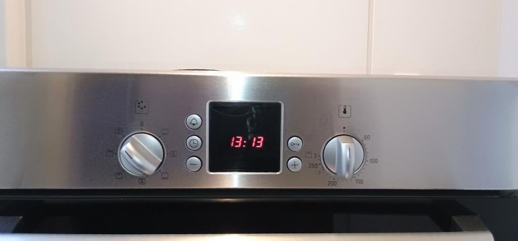 Bosch inbouw heteluchtoven E-nr: HBN230250E/02 Type: HM44341, Witgoed en Apparatuur, Ovens, Gebruikt, Verzenden, Oven met grill