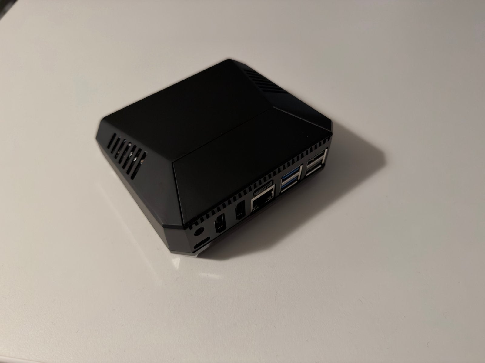 Raspberry Pi 5 (8GB) met Argon One V3 M.2 NVME Case, Ophalen of Verzenden, Zo goed als nieuw, Overige typen, Overige soorten