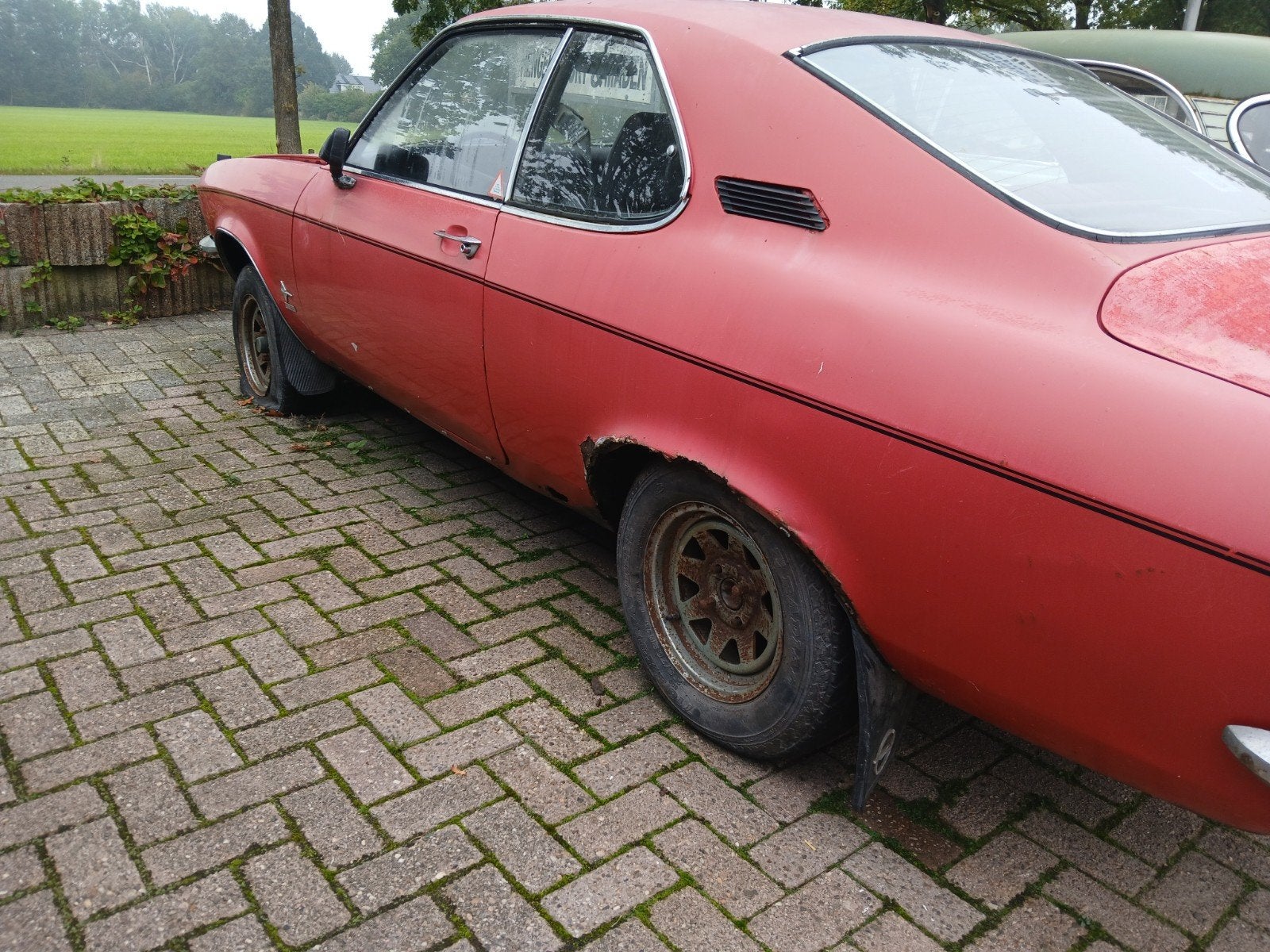 Opel Manta 1900, foto 3