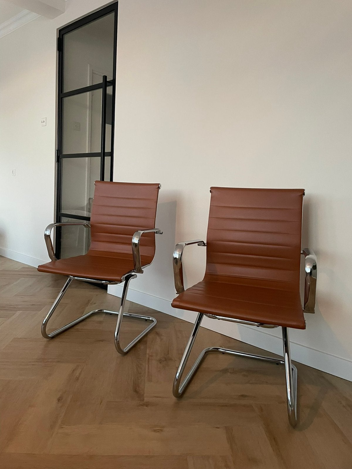 Twee prachtige stoelen, Ophalen, Zo goed als nieuw, Twee