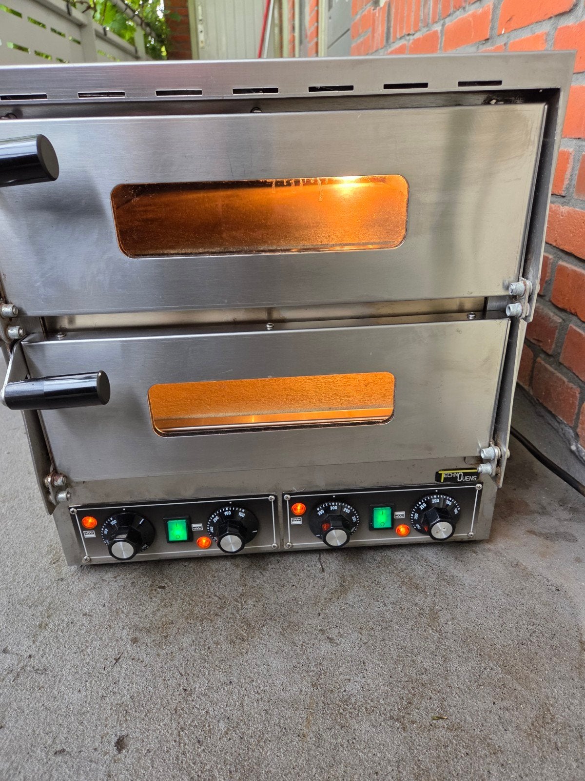 Professionele pizzaoven - Techno Ovens R234, Tuin en Terras, Pizzaovens, Ophalen, Gebruikt, Techno Ovens
