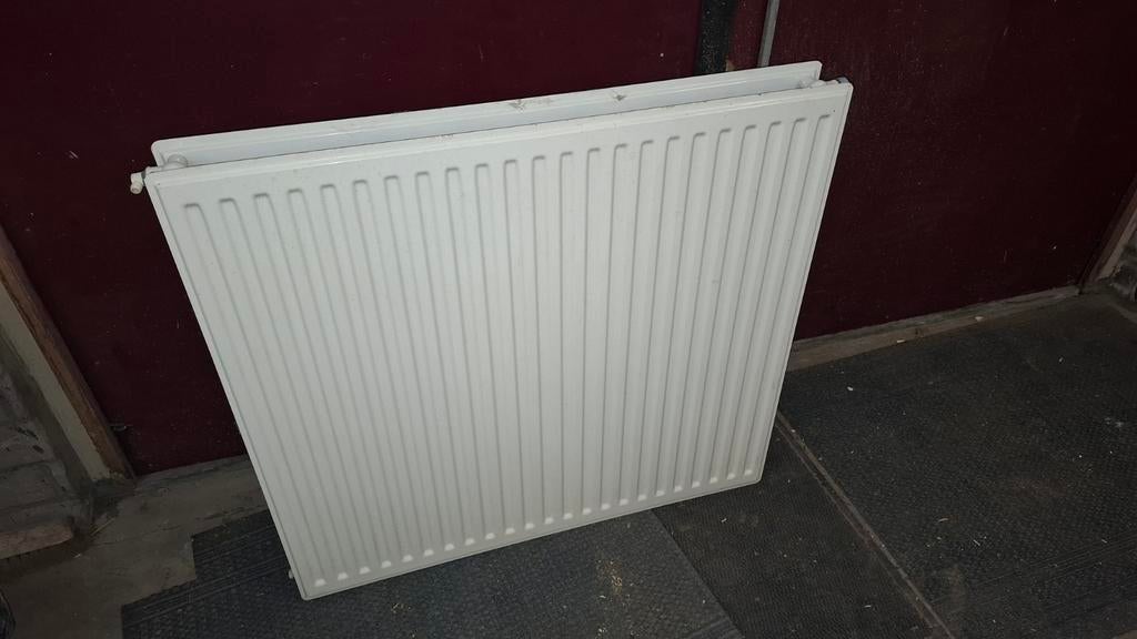 Radiator 2.0 96 x 90.5 cm met ophangbeugels, Doe-het-zelf en Verbouw, Verwarming en Radiatoren, Ophalen, Gebruikt, Radiator, 60 tot 150 cm