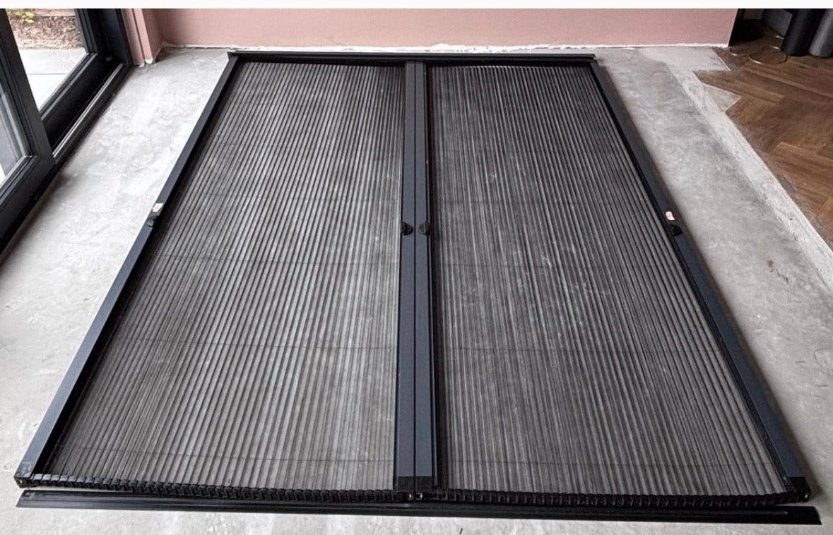 Unilux Plissé fit dubbele hordeur - RAL7016S (antracietgrijs, Ophalen, Hordeur, Zo goed als nieuw, 120 cm of meer