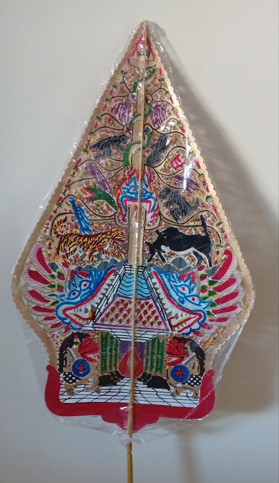 wayang figuur gunungan, Indonesië, Ophalen of Verzenden, 95 cm, Natuurlijk materiaal