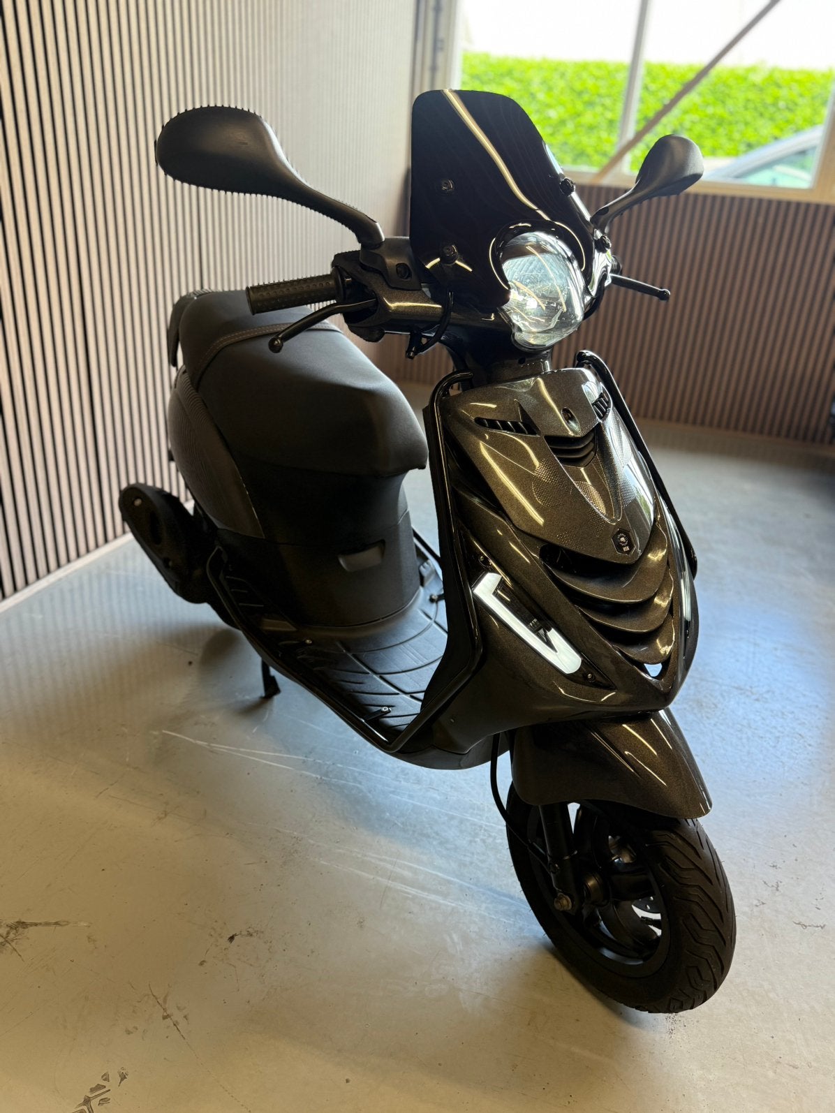 PIAGGIO ZIP FULL OPTION 2018 CARBURATEUR MODEL GARANTIE, Fietsen en Brommers, Scooters | Piaggio, Ophalen of Verzenden, Zo goed als nieuw