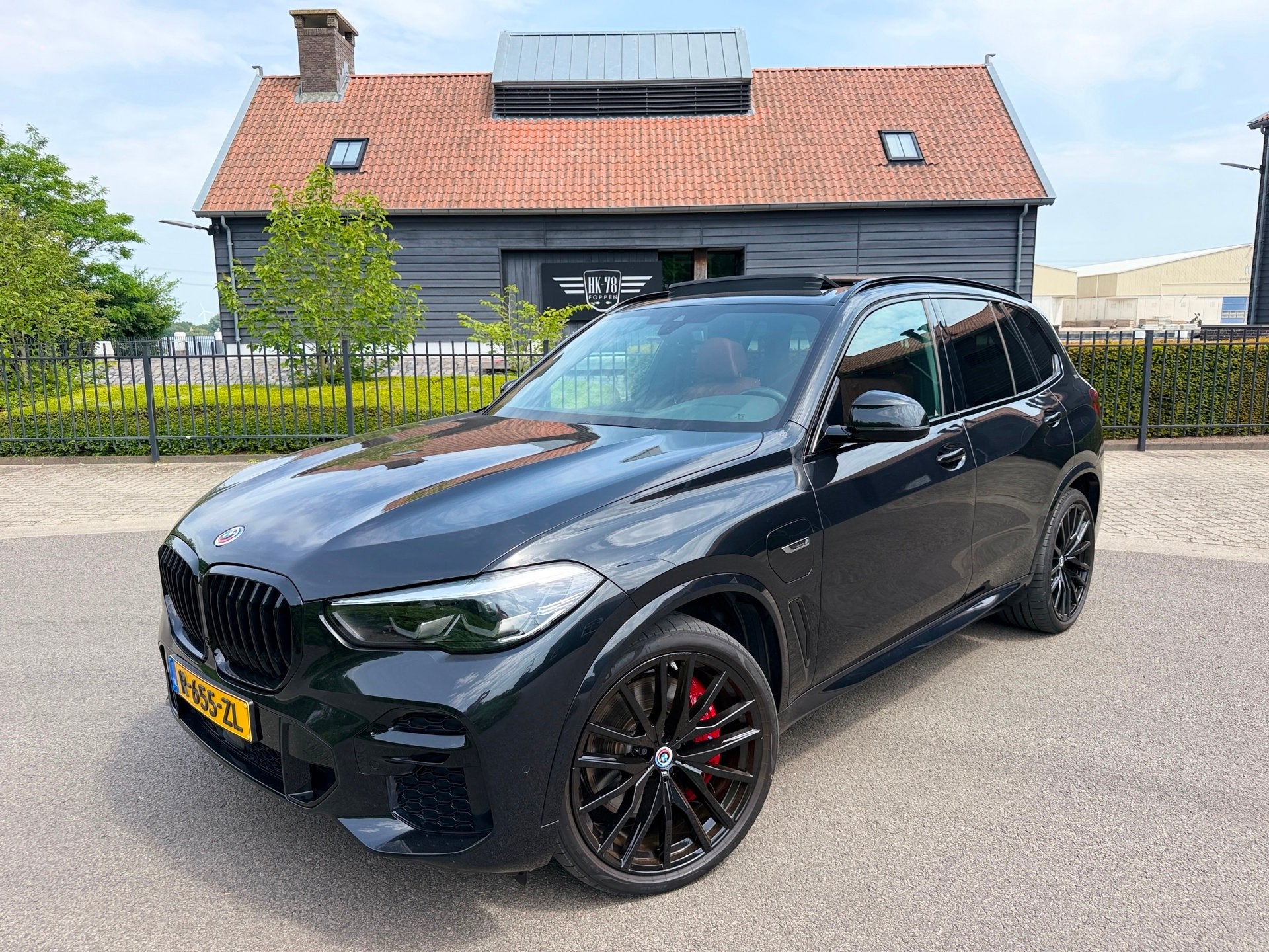 BMW X5 X-Drive 45e High-Exe M-50 Jaar Edition Panoramadak Lu, Auto's, BMW, Gebruikt, 394 pk, Zwart, Vierwielaandrijving