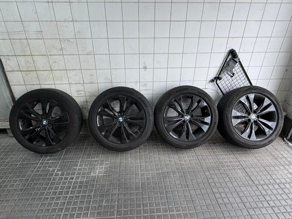 BMW 18 inch velgen met Bridgestone zomerbanden, Ophalen, Gebruikt, Banden en Velgen, Personenwagen