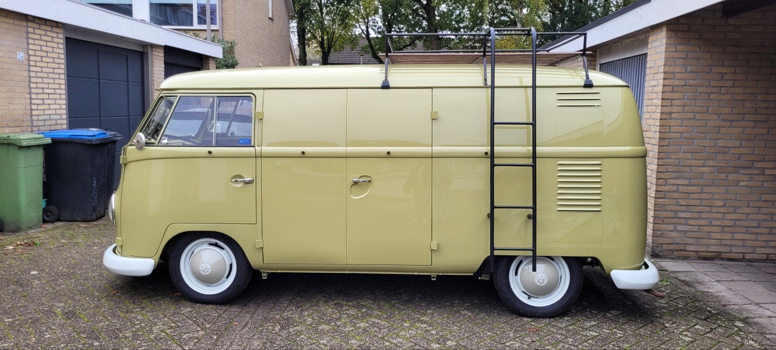 Dakrek met trapje voor VW T1 spijlbus, Ophalen