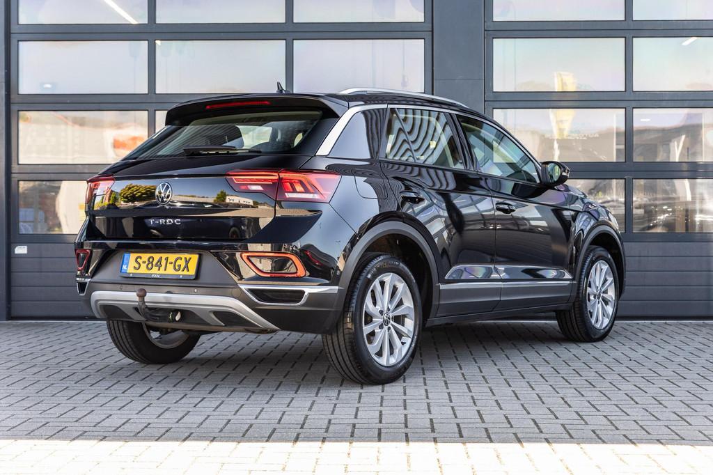 Volkswagen T-Roc 1.5 TSI 150pk Style | Beats Audio | Trekhaa, Voorwielaandrijving, 12 maanden, 4 cilinders, Zwart