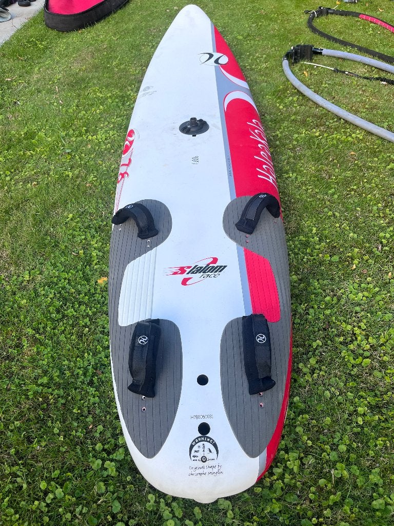 Topstaat Windsurfset Haleakala Slalom Race- Buitenkans, 250 tot 300 cm, 5 tot 6.5 m², Met mast, Zo goed als nieuw