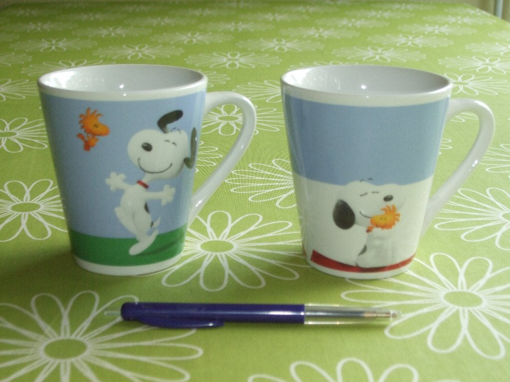 Set van 2 Snoopy mokken - 2015 Peanuts Fox, Ophalen of Verzenden, Snoopy, Zo goed als nieuw, Overige typen