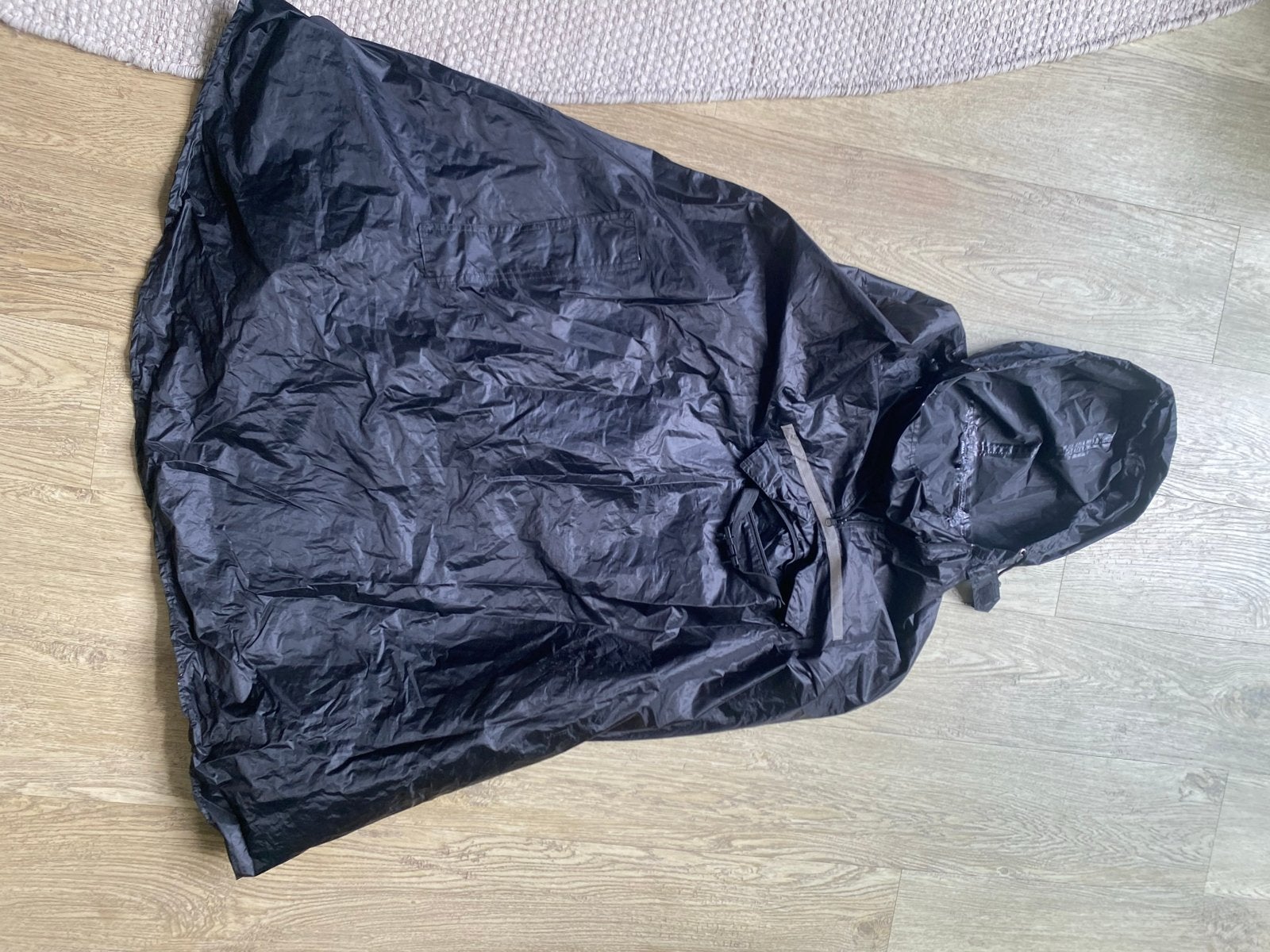 Hema Regenponcho S/M voor volwassenen - Zwart, Ophalen of Verzenden, Zo goed als nieuw, Regenpak, Dames