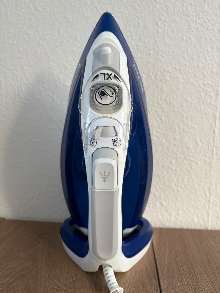 Tefal Ultragliss Anti-Calc Stoomstrijkijzer / iron, Ophalen, Gebruikt, Strijkijzer met snoer