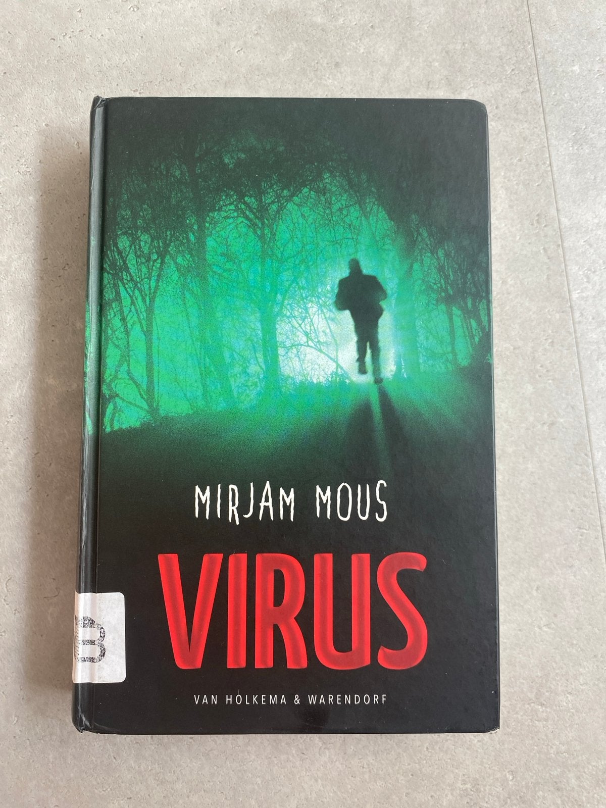 Mirjam Mous - Virus (Thriller), Ophalen of Verzenden, Gelezen, Nederland