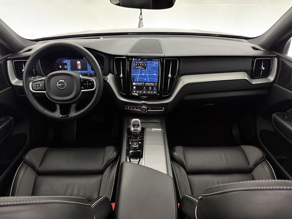 Volvo XC60 2.0 T6 Plug-in hybrid AWD Ultimate Dark R-Design, Auto's, Automaat, Gebruikt, Euro 6, 4 cilinders