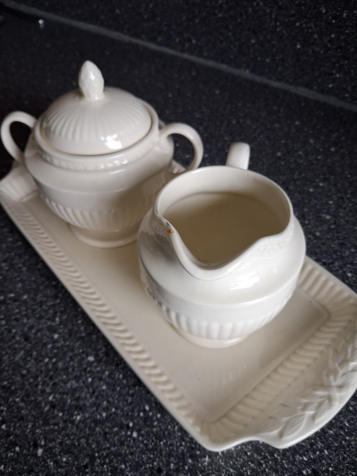 Wedgwood Roomstel Edme, Ophalen