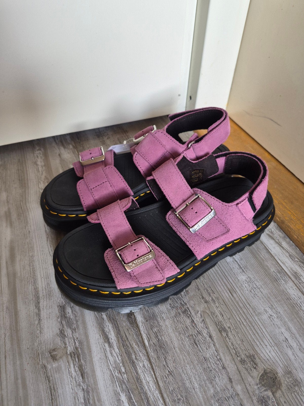 Dr. Martens Roze Sandalen Maat 42 - Nieuw met Dikke Zool, Nieuw, Dr. Martens, Roze, Sandalen of Muiltjes
