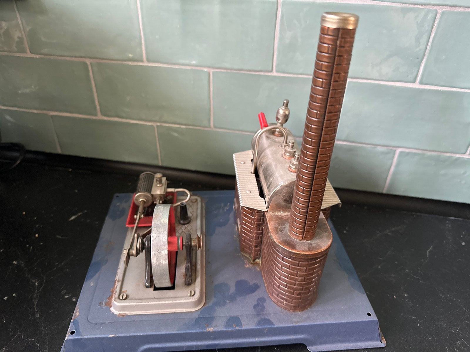 Antieke Wilesco D10 Stoommachine met Dynamo en Lamp, Ophalen, Gebruikt, 1:32 tot 1:50