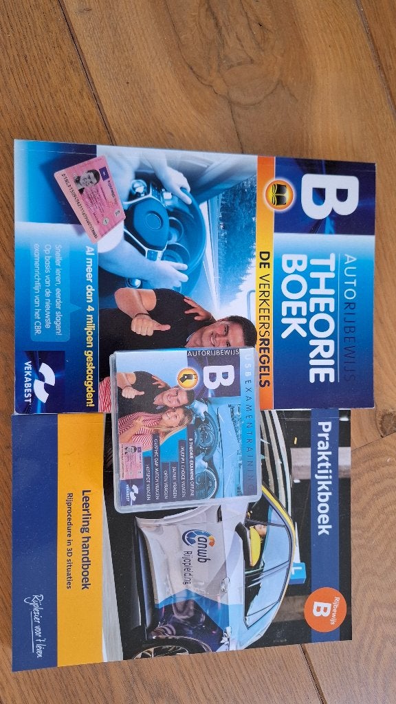 Cursus autorijbewijs B, Niet van toepassing, Ophalen of Verzenden, Zo goed als nieuw, Vekabest