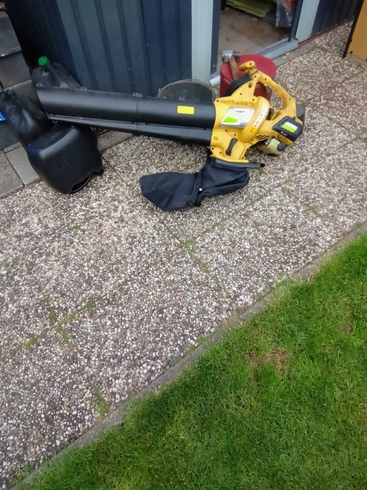 Bladblazer en zuiger, Tuin en Terras, Bladblazers, Ophalen of Verzenden, Gebruikt, Benzine