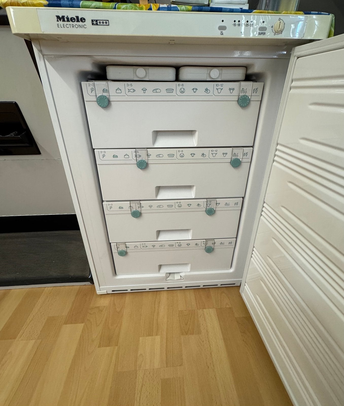 Miele tafel model diepvriezer