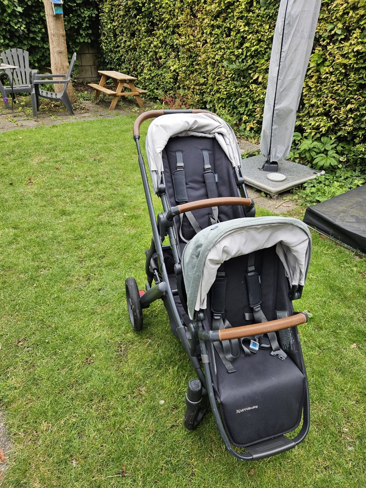Meer dan complete tweeling en peuter Uppababy kinderwagen, Zo goed als nieuw, Combiwagen, Verstelbare duwstang, Ophalen