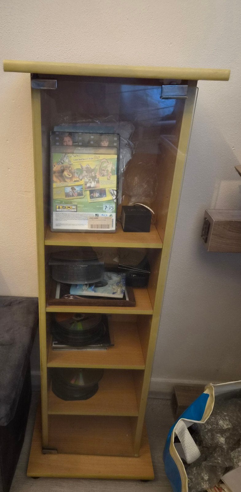 Houten CD/DVD kastje met glazen deur, Ophalen