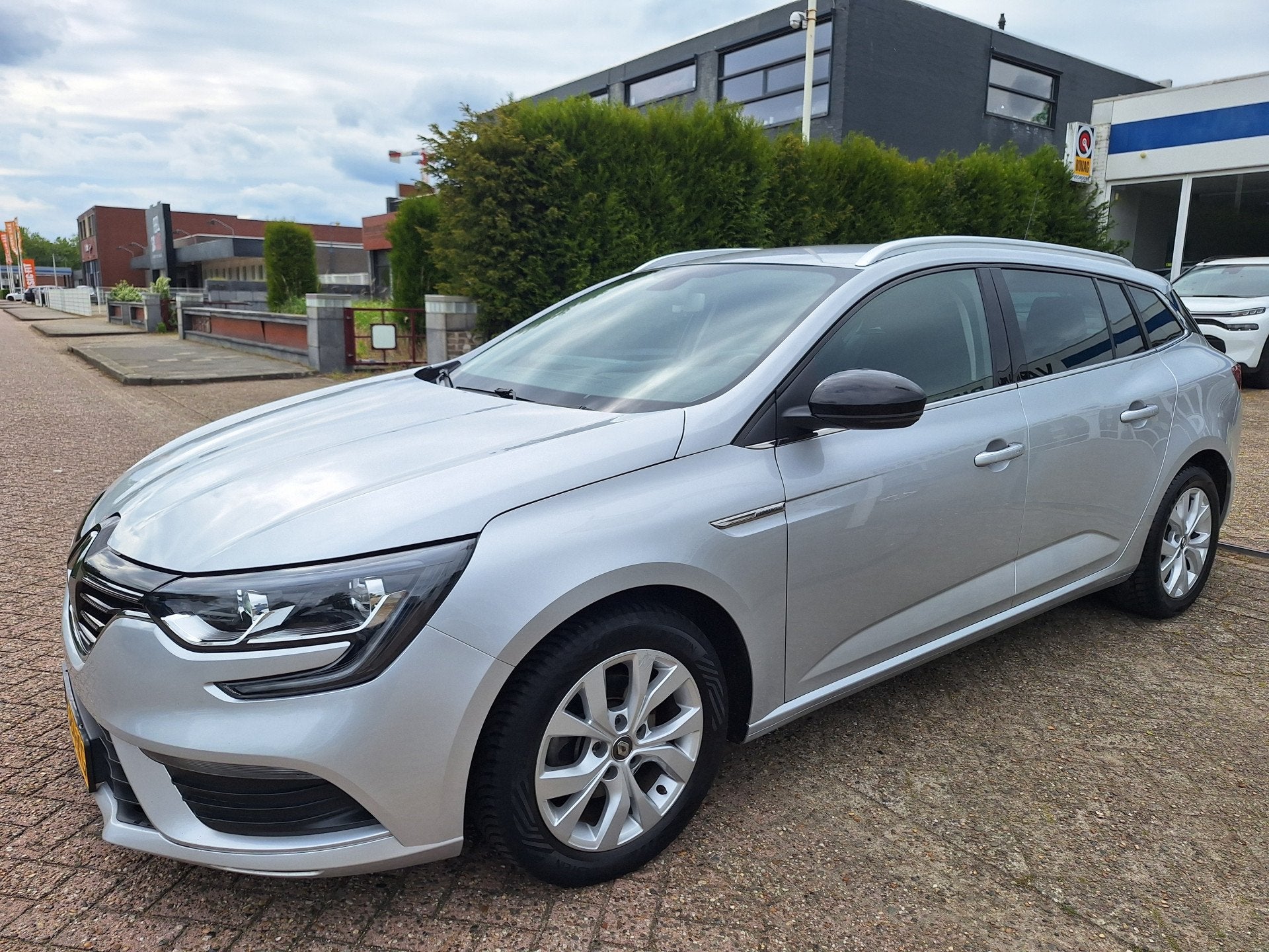 Renault Mégane Estate 1.3 TCe Limited TREKHAAK (bj 2020), Voorwielaandrijving, Stof, Gebruikt, 4 cilinders