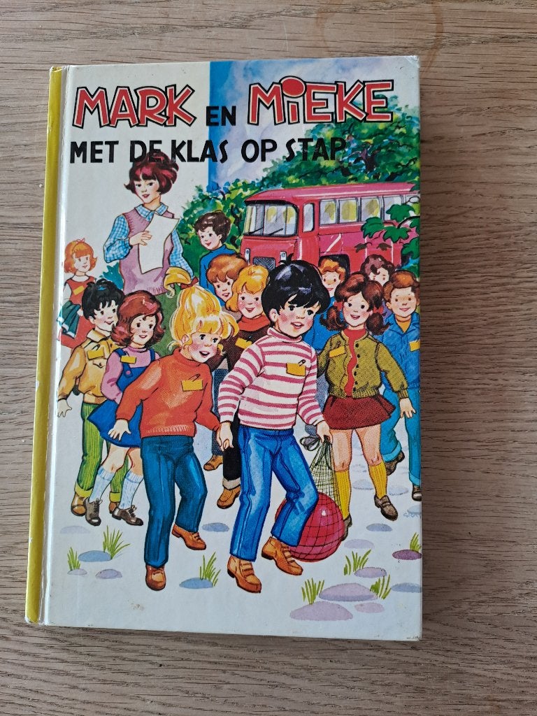 MARK EN MIEKE MET DE KLAS OP STAP. ELS STAM., Boeken, Ophalen of Verzenden, Gelezen, Els Stam, Fictie algemeen