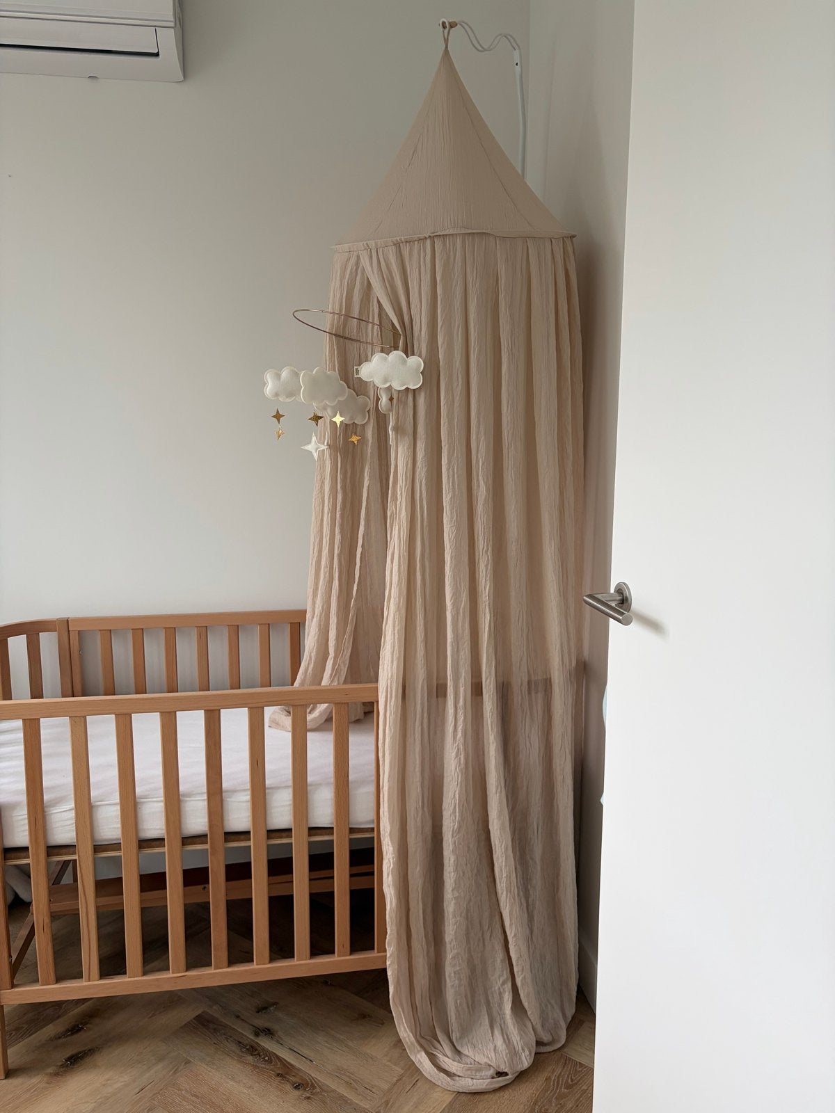 Jollein klamboe te koop voor baby- of kinderkamer, Beige, Ophalen of Verzenden, Zo goed als nieuw, Ophangbaar