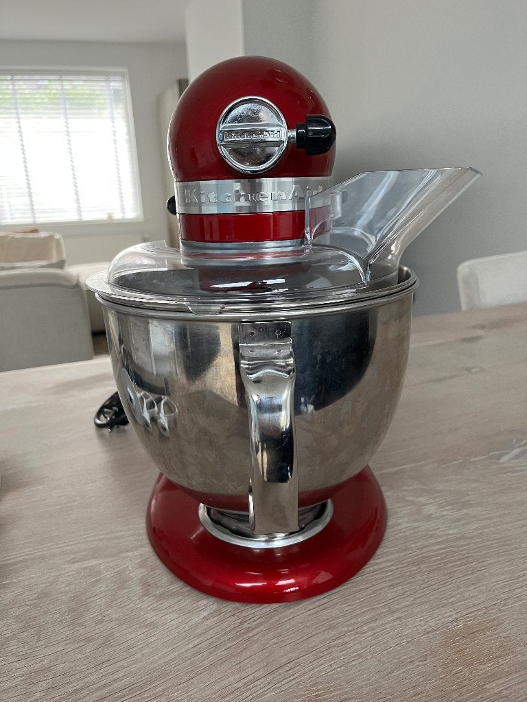 KitchenAid Artisan Keukenmixer Rood - Zo goed als nieuw, Witgoed en Apparatuur, Keukenmixers, Ophalen, 4 liter of meer, 3 snelheden of meer