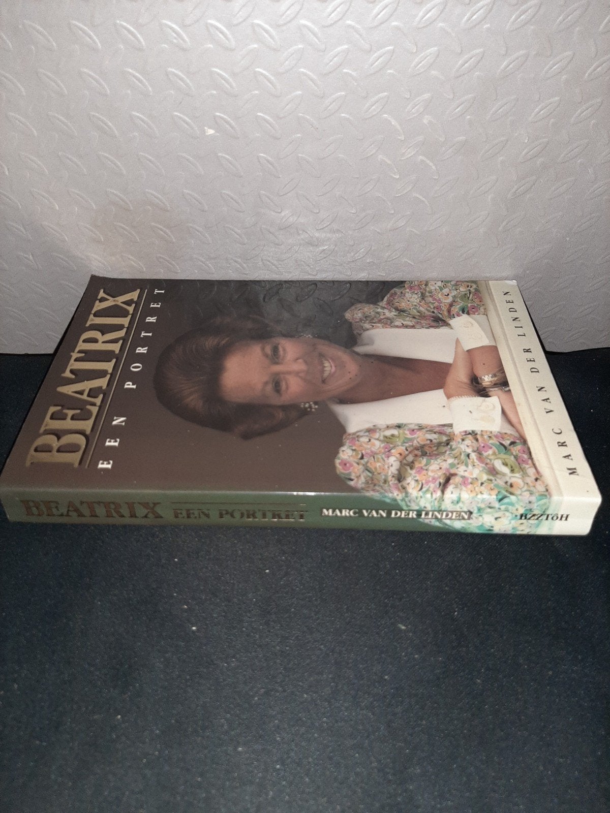 Beatrix: Een Portret - Marc van der Linden (Boek), Ophalen of Verzenden, Gelezen, Marc van der Linden, Politiek