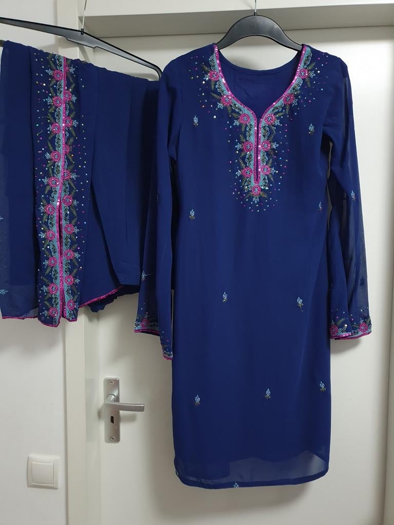 Prachtige Indiase Salwar Kameez - Donkerblauw met borduursel, Overige typen, Blauw, Ophalen of Verzenden, Maat 36 (S)